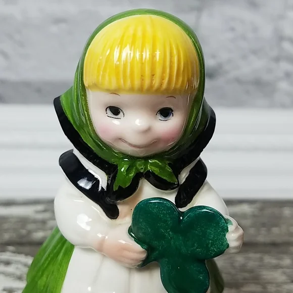 Walt Disney Goebel it's a small world Irish Girl - Picture 8 of 8